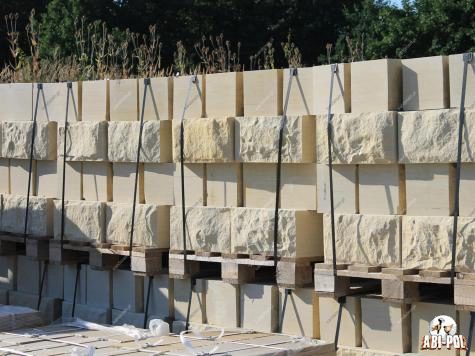 Mauersteine aus Sandstein 20x20x40 cm, 4 Seiten gesägt
